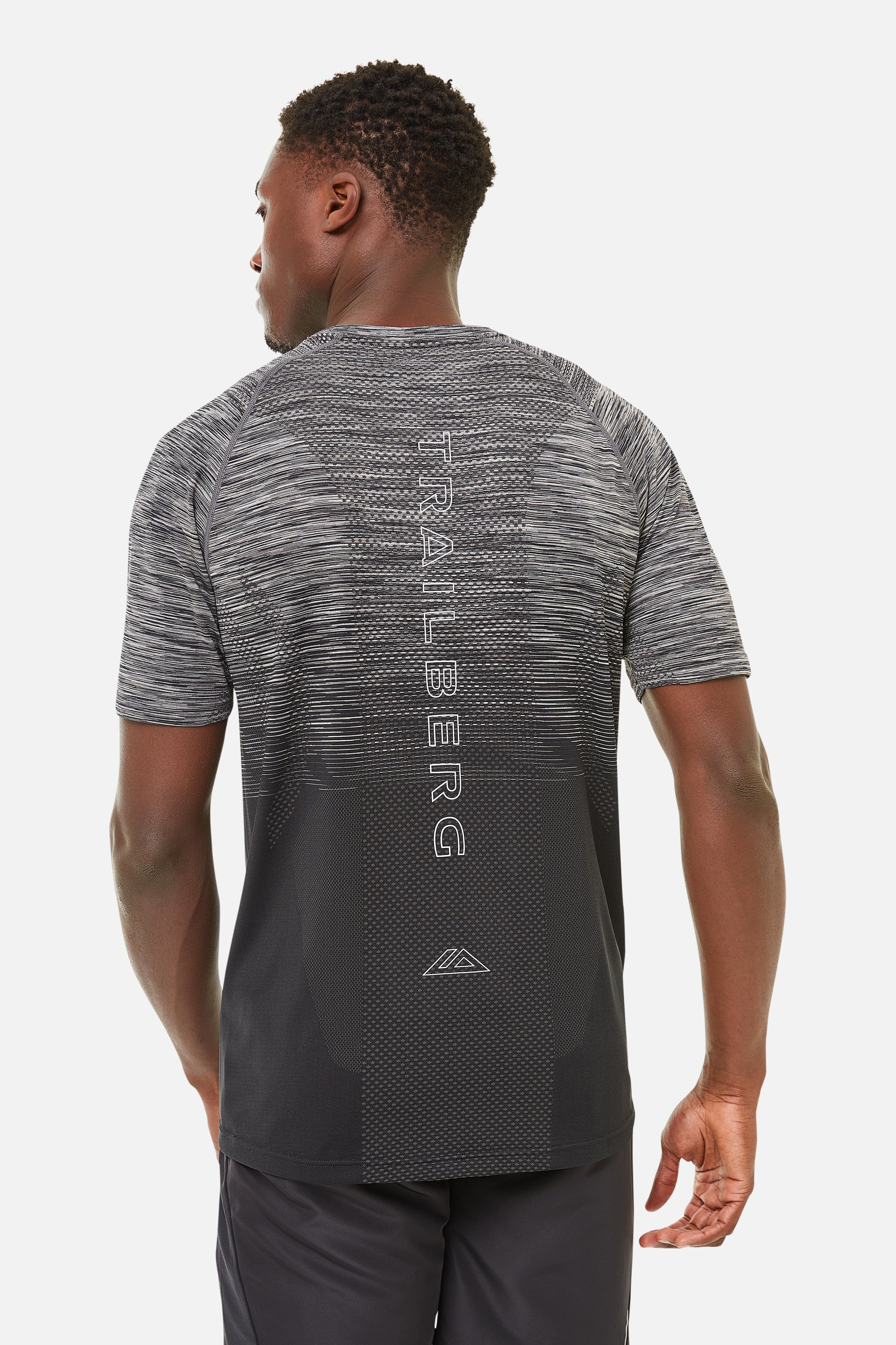 SUMMIT SEAMLESS TEE - BLACK/GREY