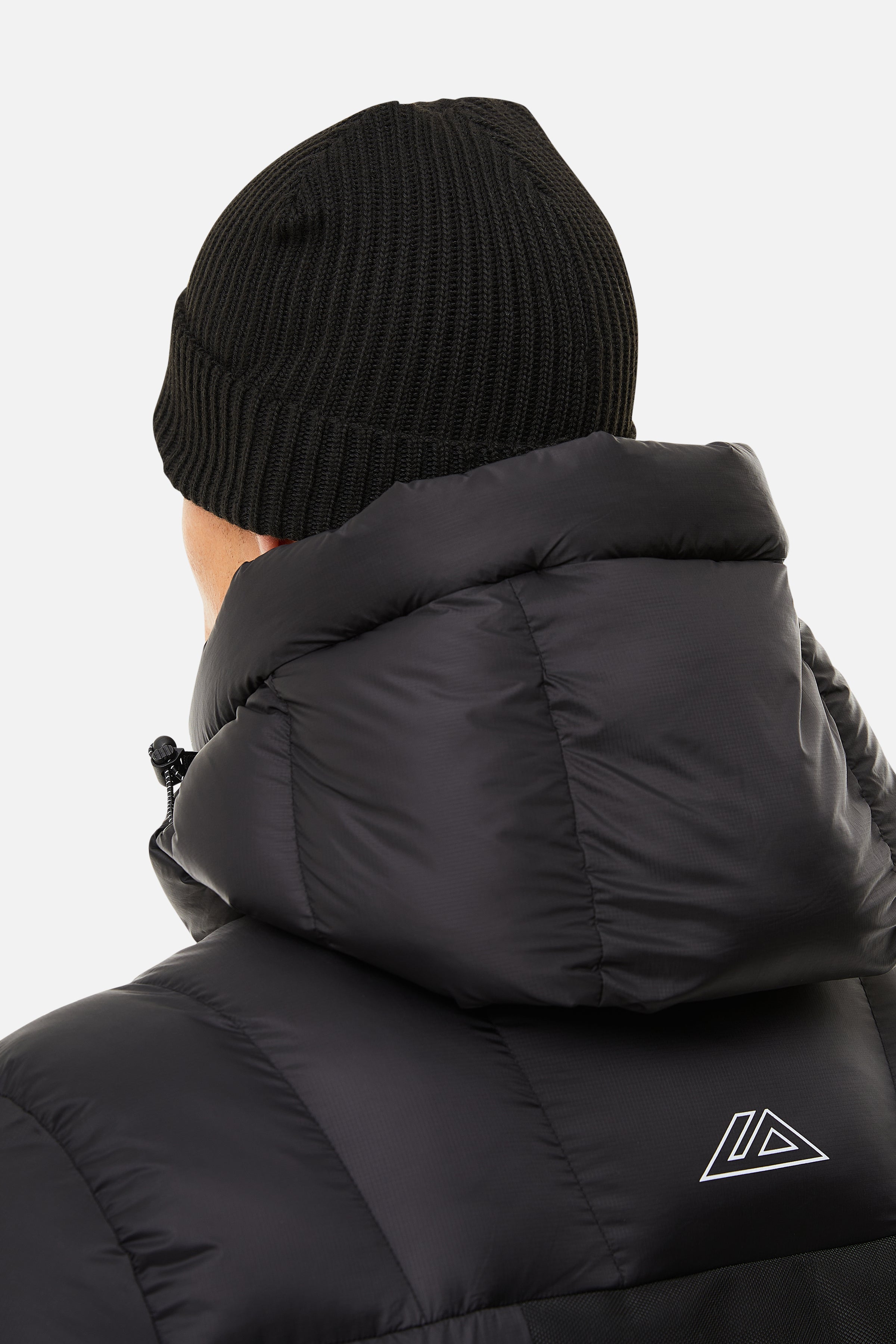 MERIDIAN BEANIE - BLACK