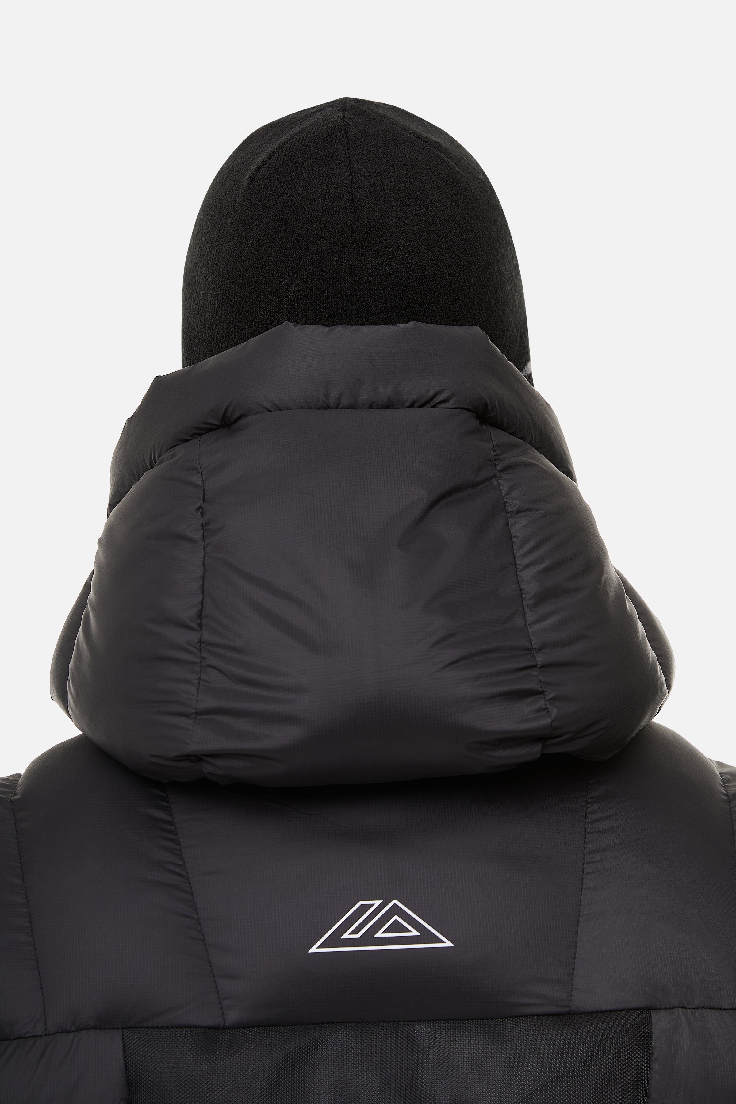 PEAK REVERSIBLE BEANIE - BLACK/GREY