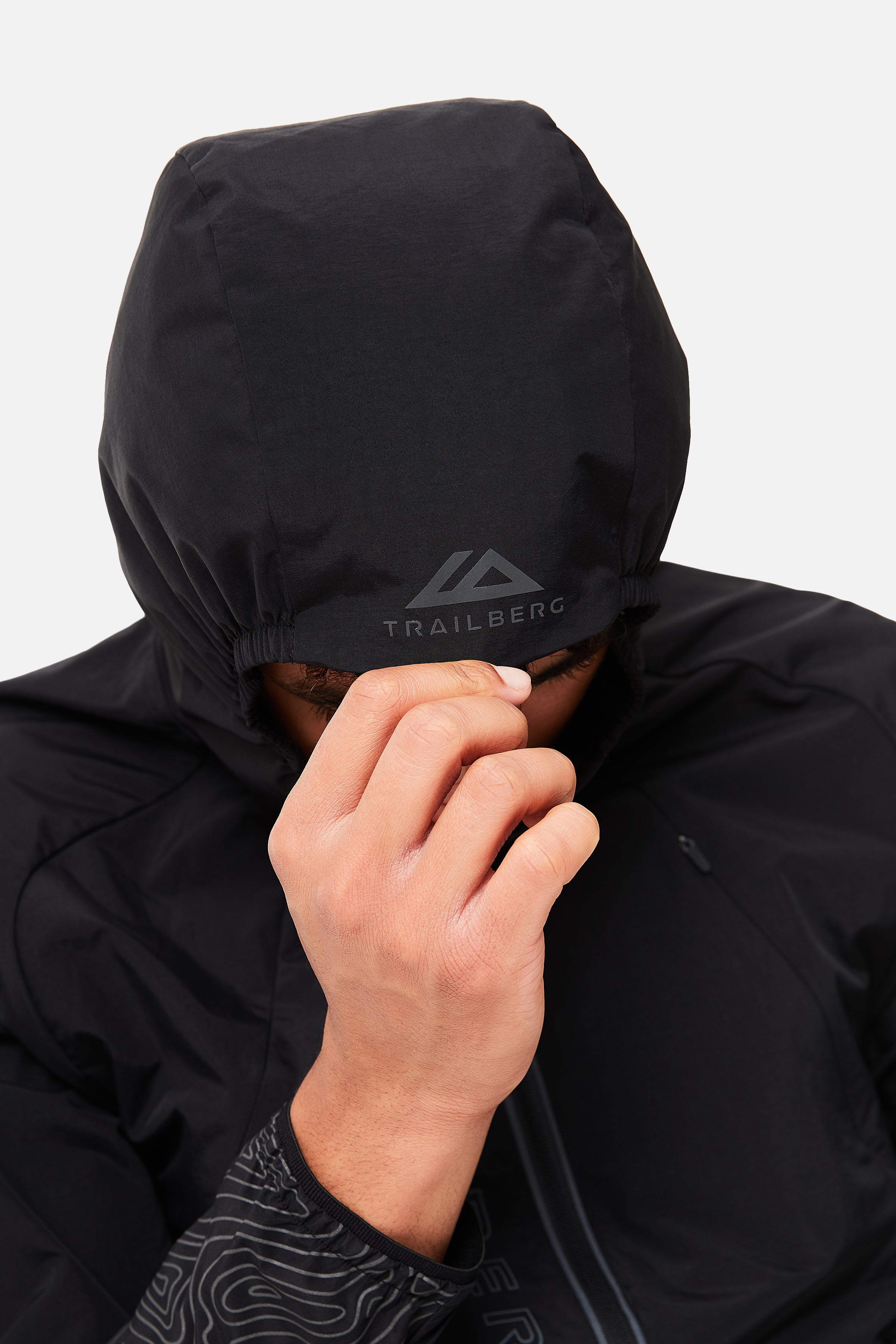 GEO WINDBREAKER - BLACK